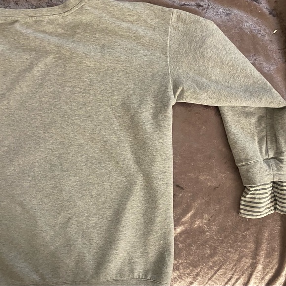 Vince Camino Grey Striped Pullover Sweatshirt - Picture 7 of 9